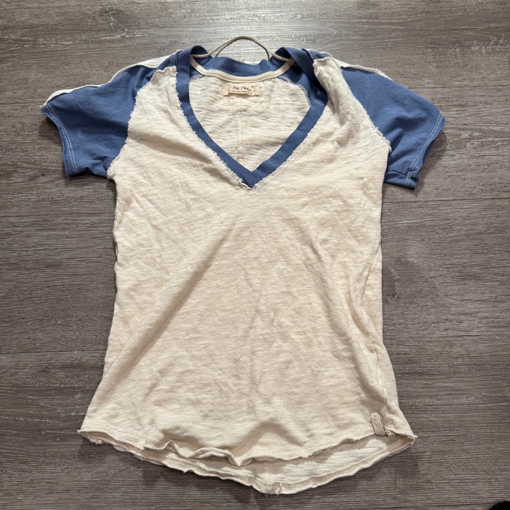 We The Free Shirt Women Small Cream Blue Cotton Slub V Neck Boho Tee Y2K VTG